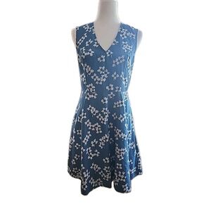 Draper James Fit Flare Dress Size 6 Blue Floral V-Neck Pockets Cottage Casual